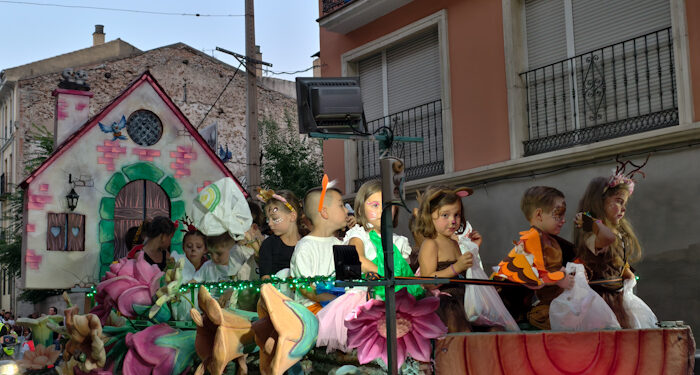 Galería de imágenes. Desfile de Carrozas San Julián 2025