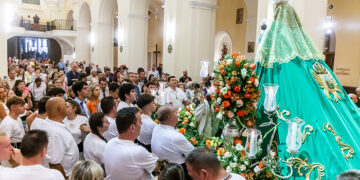 Guadalajara inicia los actos religiosos en honor a su patrona con el solemne traslado de la Virgen de la Antigua