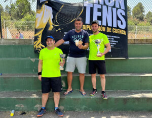 Julián Valencia y Pedro Luis Barroso, los más fuertes en el frontón de Mira 2 Julián Valencia y Pedro Luis Barroso, los más fuertes en el frontón de Mira