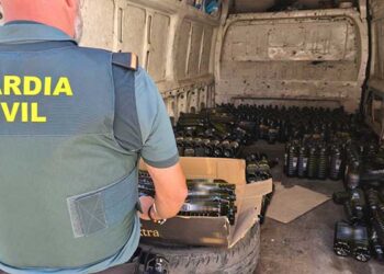 La Guardia Civil de Guadalajara detiene a dos personas por la sustracción de media tonelada de aceite de oliva de un camión estacionado en la A-2