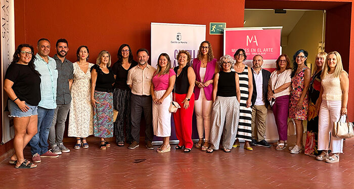 La Junta adquirirá las obras ganadoras de los Premios Amalia Avia, que serán expuestas en una sala dedicada a dicha autora 1 La Junta adquirirá las obras ganadoras de los Premios Amalia Avia, que serán expuestas en una sala dedicada a dicha autora