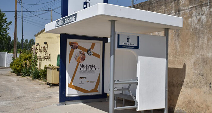 La Junta firma el nuevo contrato de mantenimiento de hitos y marquesinas con una inversión cercana a los 750.000 euros 1 La Junta firma el nuevo contrato de mantenimiento de hitos y marquesinas con una inversión cercana a los 750.000 euros