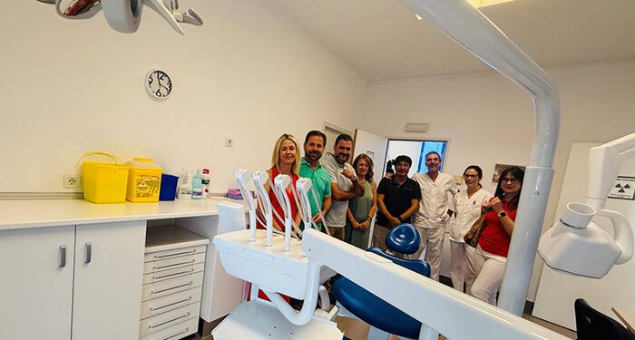 La Junta inicia la segunda fase de renovación de los sillones de las Unidades de Salud Bucodental de Atención Primaria 1 La Junta inicia la segunda fase de renovación de los sillones de las Unidades de Salud Bucodental de Atención Primaria