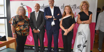 La Junta trabaja en un nuevo formato de liga regional masculina de fútbol y la puesta en marcha de una competición femenina autonómica en esta disciplina