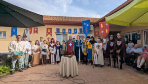 Los mayores de la Residencia Campiña de Viñuelas celebran San Ramón Nonato con una teatralización de la fundación de la localidad 2 Los mayres de la Residencia Campiña de Viñuelas celebran San Ramón Nonato con una teatralización de la fundación de la localidad