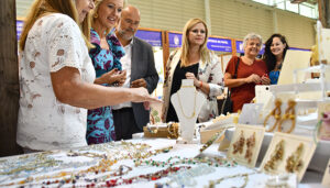 M.ª Luz Fernández valora el compromiso del Gobierno de España con el turismo y el patrimonio de Cuenca 2 M.ª Luz Fernández valora el compromiso del Gobierno de España con el turismo y el patrimonio de Cuenca