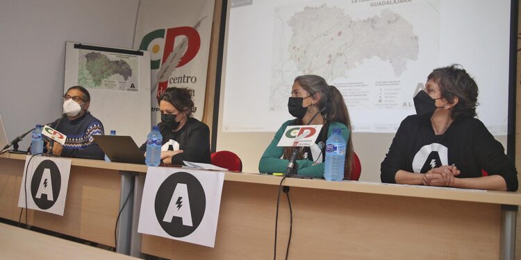 NdeP AlienteGu present03