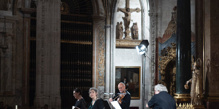 El paso del Ensemble Dialogos por Cuenca 1 Nexus Winchester 19 © Santiago Torralba