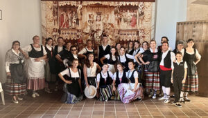 Ofrenda Floral en Villaescusa de Haro 2 Ofrenda Floral en Villaescusa de Haro