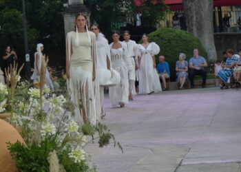 El Palacio Provincial se convierte en una gran pasarela de moda de la mano de ‘Señorito Ortega’ con 700 espectadores