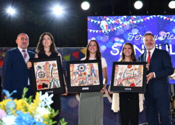 Mónica y Marta Plaza reivindican en su pregón que “además de celebrar a San Julián celebremos la suerte que tenemos de vivir en Cuenca”