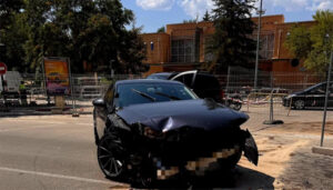 Un herido en una colisión entre dos vehículos en la calle Hermanos Becerril de Cuenca 2 Un herido en una colisión entre dos vehículos en la calle Hermanos Becerril de Cuenca