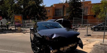 Un herido en una colisión entre dos vehículos en la calle Hermanos Becerril de Cuenca
