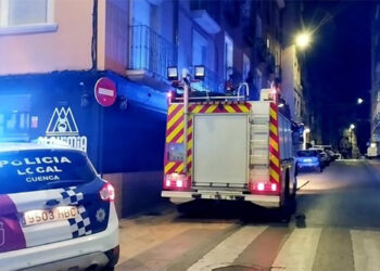 Un incendio en una vivienda de la calle Ramón y Cajal calcina una cocina sin causar heridos