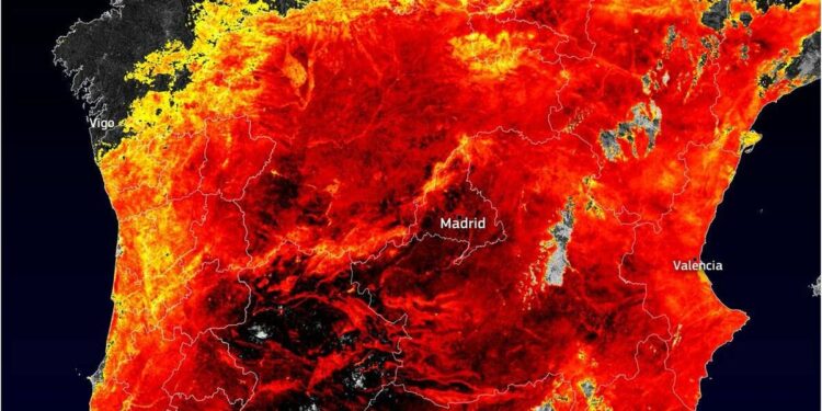 Protección Civil y Emergencias mantiene hasta mañana martes, al menos, la alerta por altas temperaturas 1 f.elconfidencial.com original 3b7 554 0a4 3b75540a459716b377d74a01c49b7f0e