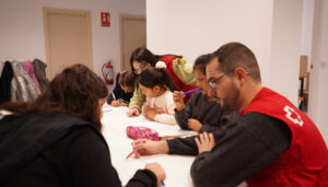 Arrancan las clases de refuerzo socioeducativo de Cruz Roja en cinco localidades, con plazas completas en Cuenca y la incorporación de Motilla del Palancar 3 Arrancan las clases de refuerzo socioeducativo de Cruz Roja en cinco localidades, con plazas completas en Cuenca y la incorporación de Motilla del Palancar