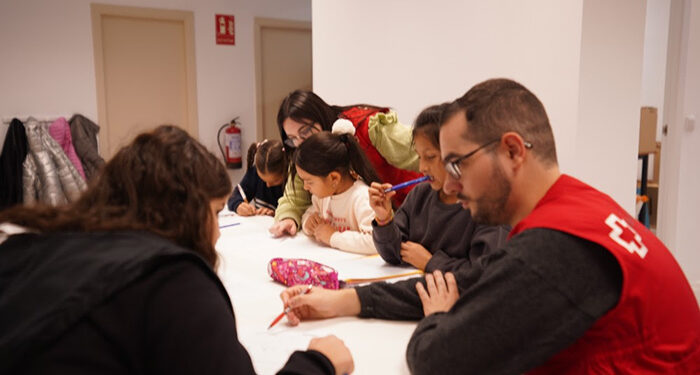 Arrancan las clases de refuerzo socioeducativo de Cruz Roja en cinco localidades, con plazas completas en Cuenca y la incorporación de Motilla del Palancar