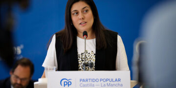 El Grupo Popular escucha las quejas vecinales y llevará al Pleno una moción para reestructurar las líneas de autobús en Cuenca y una recogida de firmas