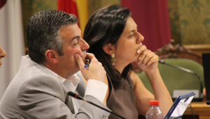 Bea Jiménez: “Dolz improvisa con el transporte urbano, desprecia a los conquenses y malgasta el dinero público” 3 Bea Jiménez “Dolz improvisa con el transporte urbano, desprecia a los conquenses y malgasta el dinero público”