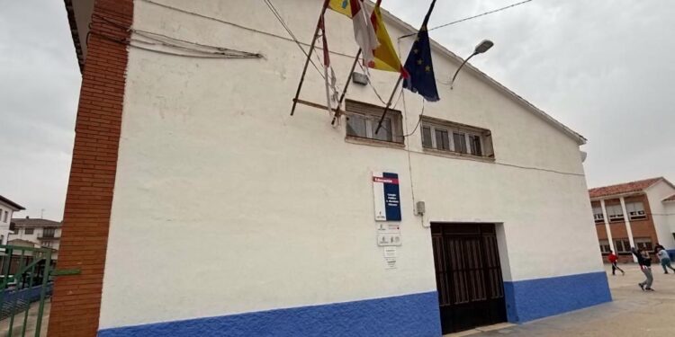 La Junta concede más de 565.000 euros a 13 ayuntamientos de Cuenca que han solicitado mejorar la climatización de sus centros educativos