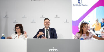Castilla-La Mancha inicia uno de los cursos más asequibles para el bolsillo de las familias de todo el país y continúa universalizado la educación en la etapa 2-3 años