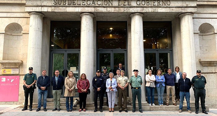 Cuenca vuelve a mostrar su repulsa al último asesinato machista 1 Cuenca vuelve a mostrar su repulsa al último asesinato machista