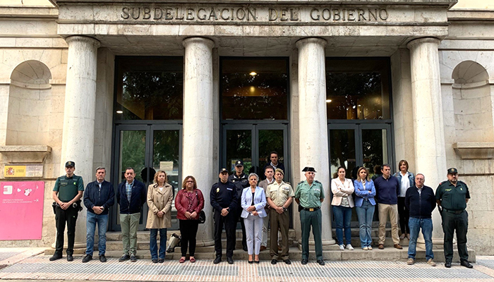 Cuenca vuelve a mostrar su repulsa al último asesinato machista 2 Cuenca vuelve a mostrar su repulsa al último asesinato machista