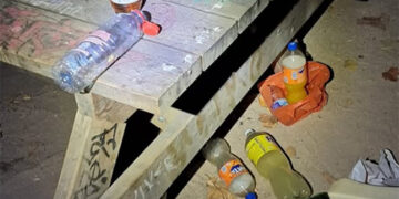 Denunciados varios jóvenes por hacer botellón en el parque de Los Moralejos de Cuenca
