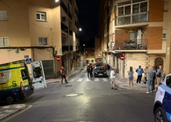Desalojan de madrugada a una veintena de vecinos en la calle Segóbriga de Cuenca por riesgo de derrumbe en su edificio
