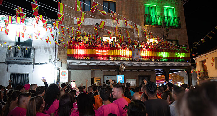 El 50 aniversario de la Peña El Tropezón enciende el inicio de las fiestas grandes de Yunquera