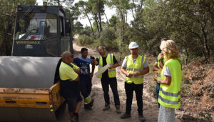 La Junta invierte 1,6 millones de euros en la mejora de 182 Km. de caminos de concentración parcelaria de la provincia de Cuenca 2 El Gobierno regional invierte 1,6 millones de euros en la mejora de 182 Km. de caminos de concentración parcelaria de la provincia de Cuenca