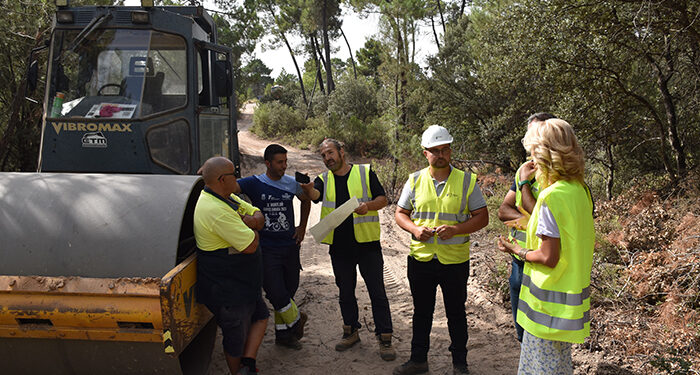 La Junta invierte 1,6 millones de euros en la mejora de 182 Km. de caminos de concentración parcelaria de la provincia de Cuenca 1 El Gobierno regional invierte 1,6 millones de euros en la mejora de 182 Km. de caminos de concentración parcelaria de la provincia de Cuenca