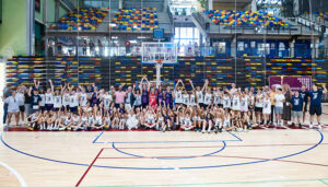 El Multiusos acogió el II Encuentro de Baloncesto Femenino con una jornada dedicada al deporte y al reconocimiento