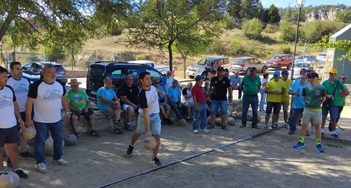 El equipo de bolos de Zarzuela se impone en la apretada jornada de Uña, y el equipo local consigue el liderato del circuito