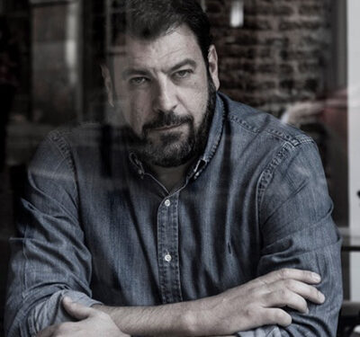 El escritor y guionista Santiago Díaz participará en los encuentros con lectores de la UIMP y Las Casas Ahorcadas el próximo curso 1 El escritor y guionista Santiago Díaz participará en los encuentros con lectores de la UIMP y Las Casas Ahorcadas el próximo curso