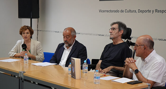 El historiador y periodista Pepe Reig presenta en el campus de Cuenca su último libro sobre desinformación