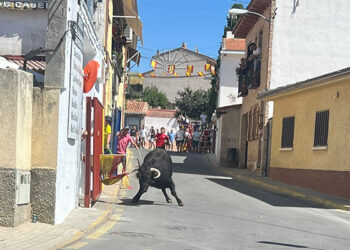 Herido un hombre de 46 años por asta de toro durante el encierro en El Casar