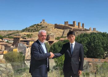 Vega firma el hermanamiento del Geoparque de Molina de Aragón-Alto Tajo con el de Lushan