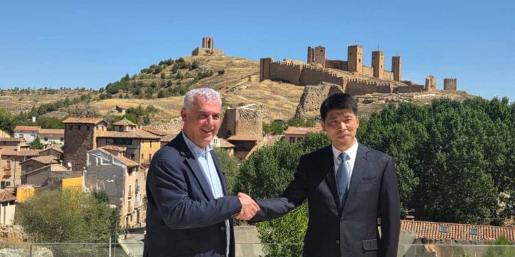 Vega firma el hermanamiento del Geoparque de Molina de Aragón-Alto Tajo con el de Lushan