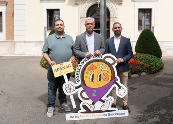 La Diputación de Guadalajara destina este año la recaudación de la Paella Solidaria de las Peñas a beneficio de APANAG 7 La Diputación de Guadalajara destina este año la recaudación de la Paella Solidaria de las Peñas a beneficio de APANAG
