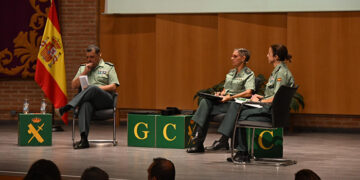 La Guardia Civil aborda la evolución de la incorporación de la mujer en unas jornadas celebradas en Guadalajara