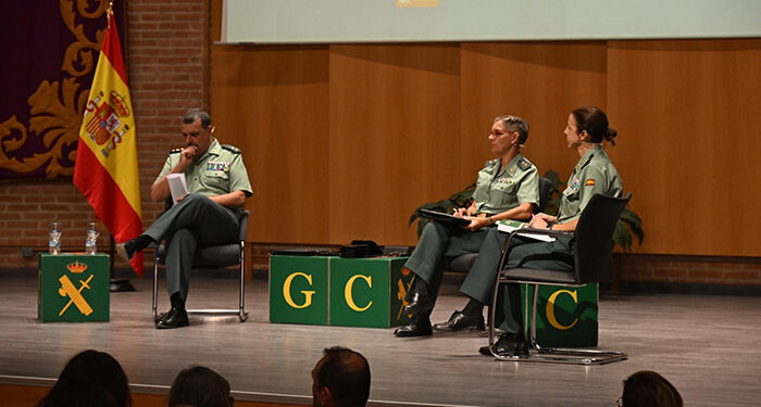 La Guardia Civil aborda la evolución de la incorporación de la mujer en unas jornadas celebradas en Guadalajara