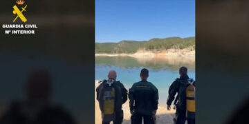 La Guardia Civil neutraliza una granada mortero ECIA en el embalse de Contreras