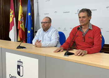 La Junta asegura que la seguridad de profesionales y habitantes de la zona ha guiado las actuaciones del incendio del Pico del Lobo
