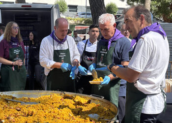 La Paella Solidaria de la Diputación de Guadalajara y las Peñas ronda las 6.500 raciones repartidas a beneficio de APANAG