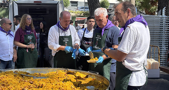 La Paella Solidaria de la Diputación de Guadalajara y las Peñas ronda las 6.500 raciones repartidas a beneficio de APANAG 1 La Paella Solidaria de la Diputación de Guadalajara y las Peñas ronda las 6.500 raciones repartidas a beneficio de APANAG