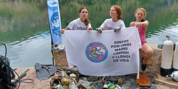 La X Gran Limpieza Internacional de Fondos Marinos retira 20 kilos de residuos en el Guadiela, entre los embalses de Buendía y Alcorlo