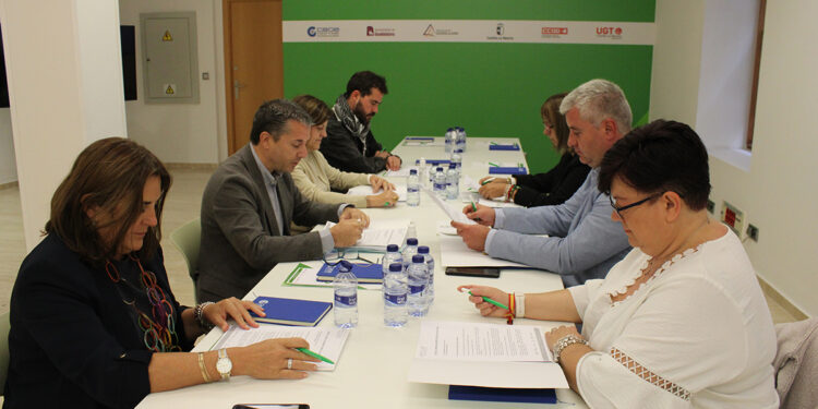 La comisión de seguimiento de Impulsa Guadalajara se reúne para analizar las acciones realizadas y preparar el último trimestre del año 2 La comisión de seguimiento de Impulsa Guadalajara se reúne para analizar las acciones realizadas y preparar el último trimestre del año