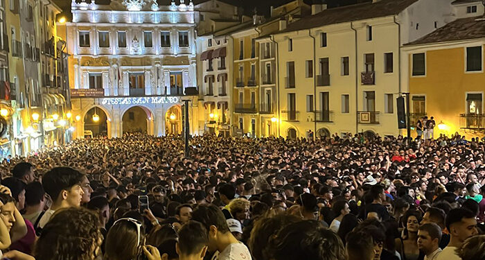 La segunda verbena de San Mateo deja cuatro traslados por toceduras, síncopes y una intoxicación etílica