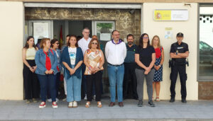 Minuto de silencio en la Subdelegación del Gobierno de Guadalajara por el asesinato machista de una mujer en Murcia 2 Minuto de silencio en la Subdelegación del Gobierno de Guadalajara por el asesinato machista de una mujer en Murcia